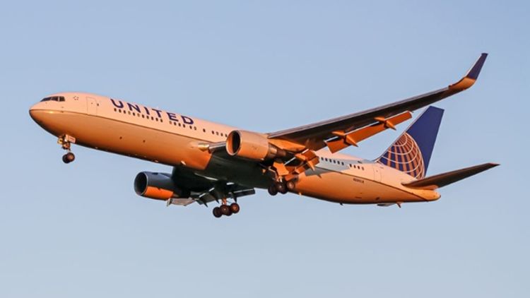 United Airlines Boeing 767.jpg
