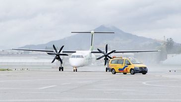 Sky Alps Q400 Salzburg.jpg