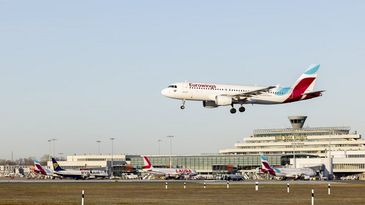 Airport Cgn 1.jpg